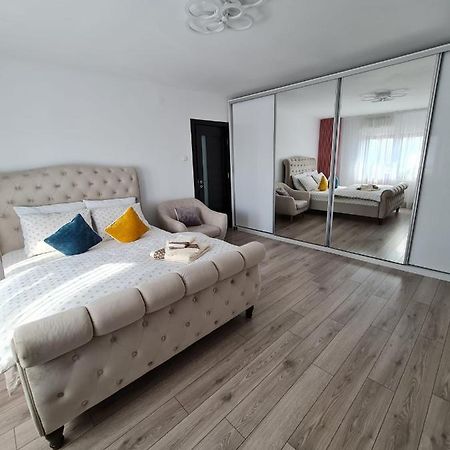 Stephanie Apartment Galaţi Exteriér fotografie