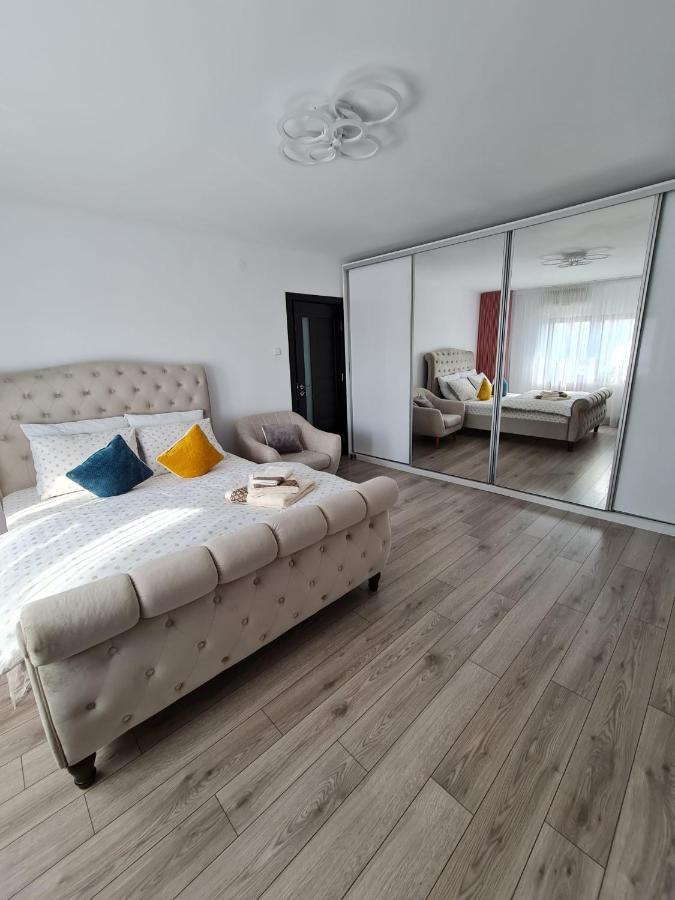 Stephanie Apartment Galaţi Exteriér fotografie